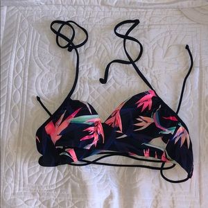 VS PINK bikini top
